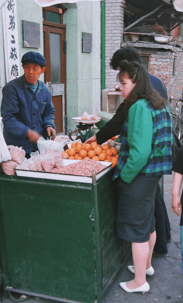 街头小贩与顾客