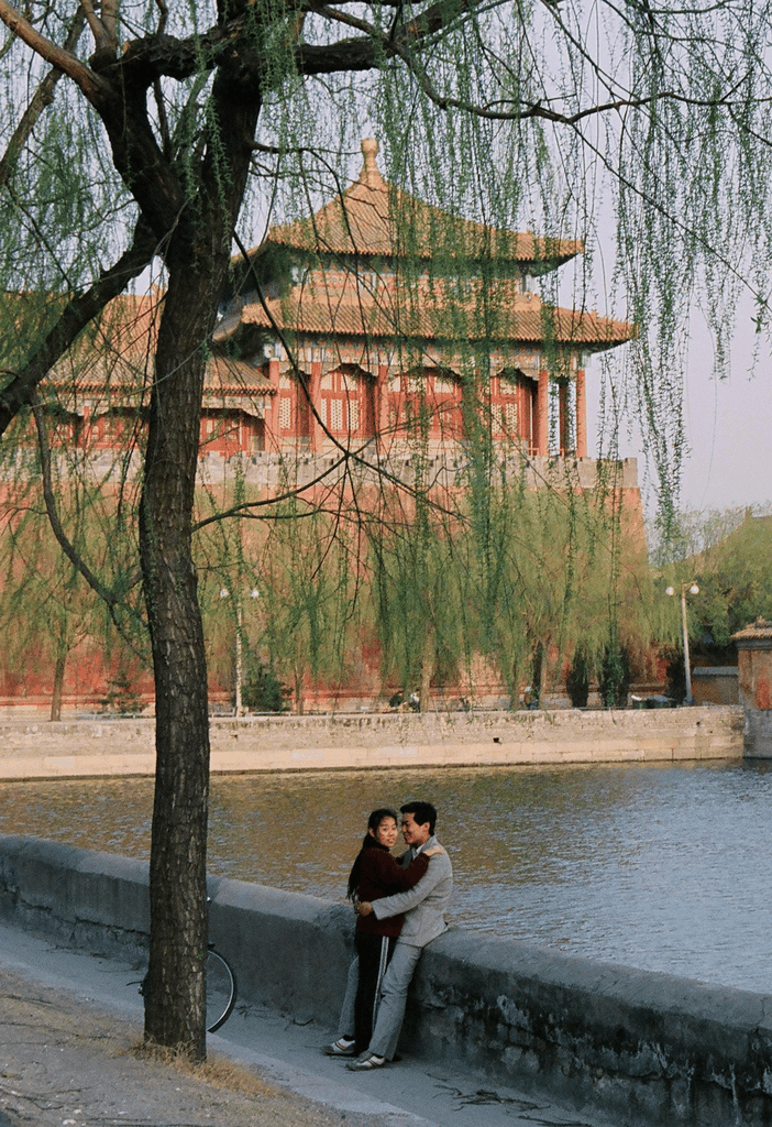 故宫角楼前的恋人