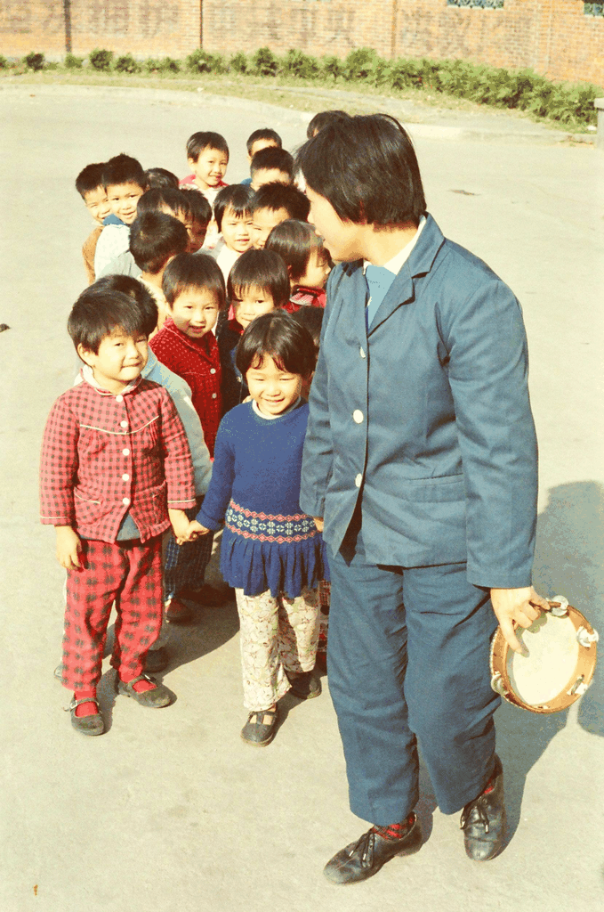 80年代幼儿园师生合影
