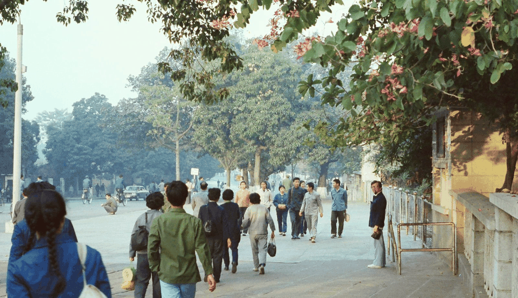 1980年代初街头漫步