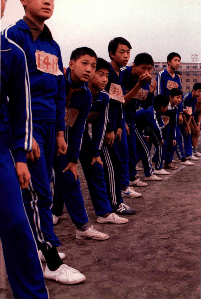 老照片中的运动会场景