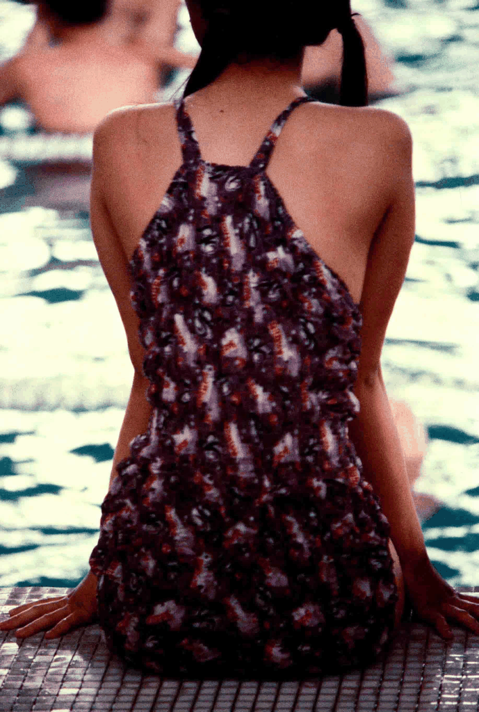 九零年代泳池背影