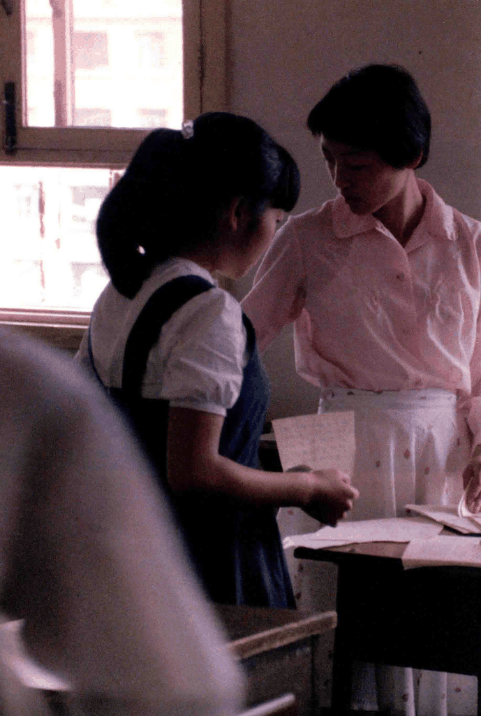 窗边的师生互动