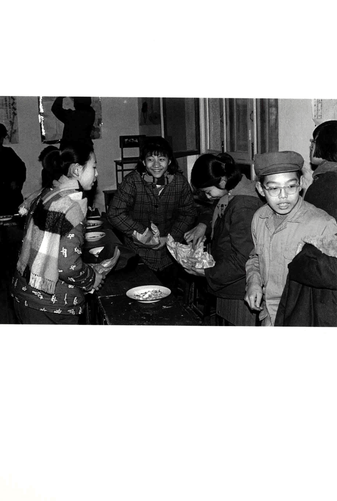 斑驳课桌旁的少年时光